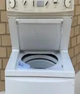 للبيع غسالة + نشافة مدمجة من Frigidaire