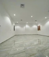 Wللإيجار شقه في الجابريه مساحه كبير تشطيب سوبر اول ساكن 3 غرف