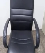 كرسي مكتب حاله ممتازه المكان حولي خلف مطعم كشري ابو طارق كرسي مكتب ooooo]o