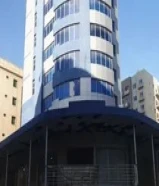 مكتب. تجاري للايجار بشرق تصلح لترخيص كافة الأنشطة التجارية عدد2 رقم الي و3 رقم و 4 رقم الي55582499