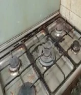 للبيع بوتاجاز 5 شعله فرن بحاله جيده السعر 25 دينار