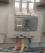 فني كهربائيّ منازل ومقاول ابو قاسم 3 فاز