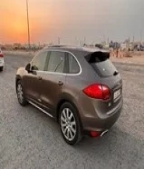 بورش كايين اس عداد 135 فقط