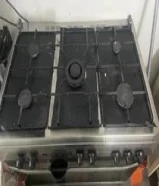 طباخ 5شعله بحاله فوق الممتازه كل شيء شغال