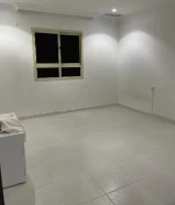 للإيجار شقه بسلوى موقع مميز جدا مدخل ومخرج سهل جدا