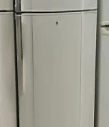 نبيع ثلاجه توشيبا حجم كبير بحاله جيده معا التوصيل والكفاله