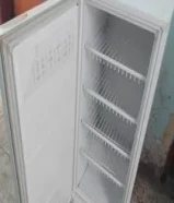 بيع فليزر فريجدير أمريكي صغير استعمال خفيف معا