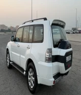 باجيرو 2015 فل اوبشن نظيف جدا