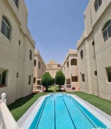 عشاق البحر والخصوصية والبحر .شقق للايجار بمنتجع سكنى راقى بالمنقف على البحر مباشرة