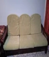 طقم جلوس خشب بحالة جيدة