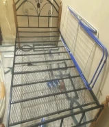 سرير وكبت للبيع
