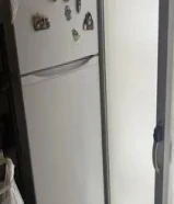 للبيع ثلاجة شبه جديدة نظيفة مع بوتاجاز نظيف