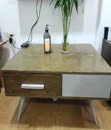 للبيع طاولة وخزانة أحذية بحالة ممتازة