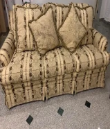 للبيع كنبات