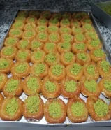 شيف حلواني بقلاوه تركي