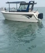 ايجار طراد رحلات بحريه قوارب للايجار أسعار مميزه قوارب مجهزه بي أجهزت الامن والسلامه وعده حداق