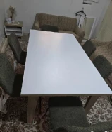 oanطاولة طعام جديدة 6 كراسي New Dining Table from Safat Home – Excellent Condition with 6 Chairs