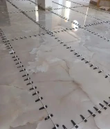 تكسير وتركيب جميع انواع السيراميك والبورسلان والرخام وحمامات السباحة والكاشى