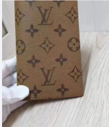 بووك رجالي ماركات متنوعه Lv, Gucci للطلب عبر الدايركت او من خلال الواتس اب