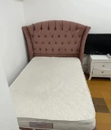 سرير نوم مع المرتبة