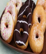 دونات 9 حبات بدينارين ونص و18 حبة بـ 4 دينار ونص