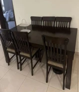 طاوله طعام مع كراسى بحاله ممتازه
