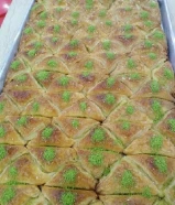 معلم حلويات سوري