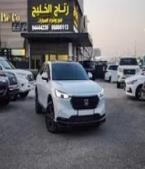 هوندا HR-V موديل 2023 عداد 13 ألف تحت الكفالة صبغ وكالة شرط الفحص بالكامل لون أبيض لؤلؤي