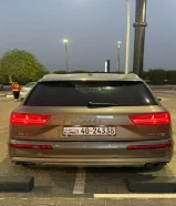 للبيع اودي Q7 بحالة نادرة شبه جديده