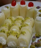 معلم حلويات عربيه خبره بالكويت لأكثر من 20 عام يبحث عن نصف دوام او دوام كامل