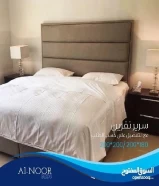 سرير طبي مع دوشق جديد جدا مع الزوليه