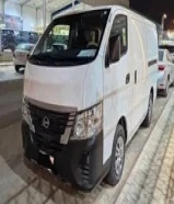 للإيجار باصات نيسان اصفار مغلق