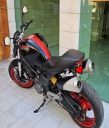 Ducati monster 696