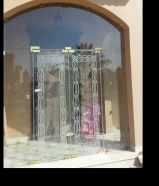 تركيب جميع أعمال الزجاج والالمنيوم في جميع مناطق الكويت