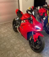 دوكاتي panigali v4