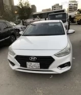 للبيع هيونداي اكسنت 1600cc وكاله