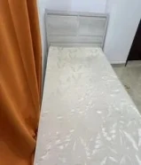 اضافيه من الجريوي بحاله ممتازه King bed