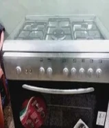 طباخ بوش ايطالي 90/60 ممتازة جدا مع التوصيل والكفاله