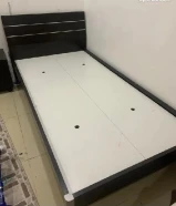 سرير ومرتبة مع كمودينو هدية