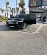 للايجار لاندكروز اسود جديد