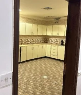 Dللإيجار بالفحيحيل شقة سوبر ديلوكس 5 غرف وحمامي