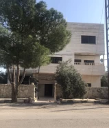 بيت ثلاثة طوابق في الأردن للبيع