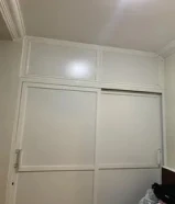 باب المنيوم سحب