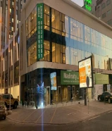 للايجار أدوار تجارية مساحة 675 متر للدور الواحد