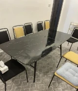 طاولة طعام