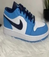 16 KWDللبيع جوردن 1 ( ازرق ) Air Jordan 1 low unc ( مستعمل )