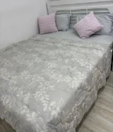 سرير نفرين لون ابيض