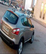 للبيع نيسان قاشقاي 2014 عداد قليل102 ألف بحالة فوق الممتازة