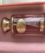 عطر قصه إلا اصلي الحين جدا مطلوب وسعره بل سوق حيل غالي