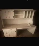 مكتبة للبيع